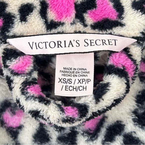 Victoria’s Secret Plush Pink Hearts Bathrobe Size XS/S - Picture 10 of 12